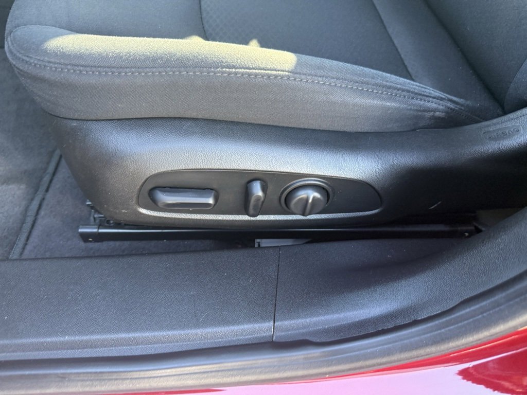 Used 2016 Chevrolet Malibu LT image 20