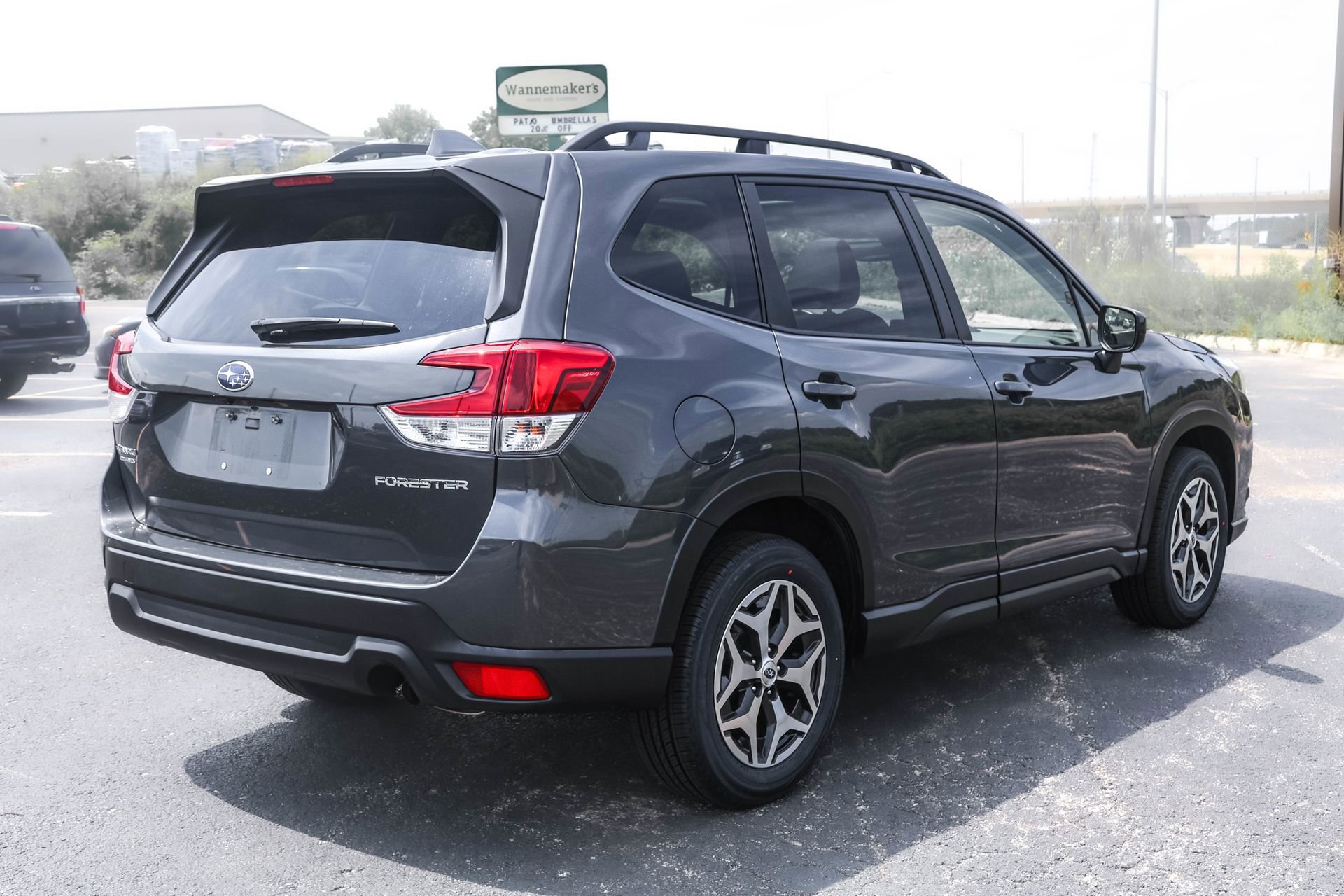 Used 2022 Subaru Forester Premium image 16