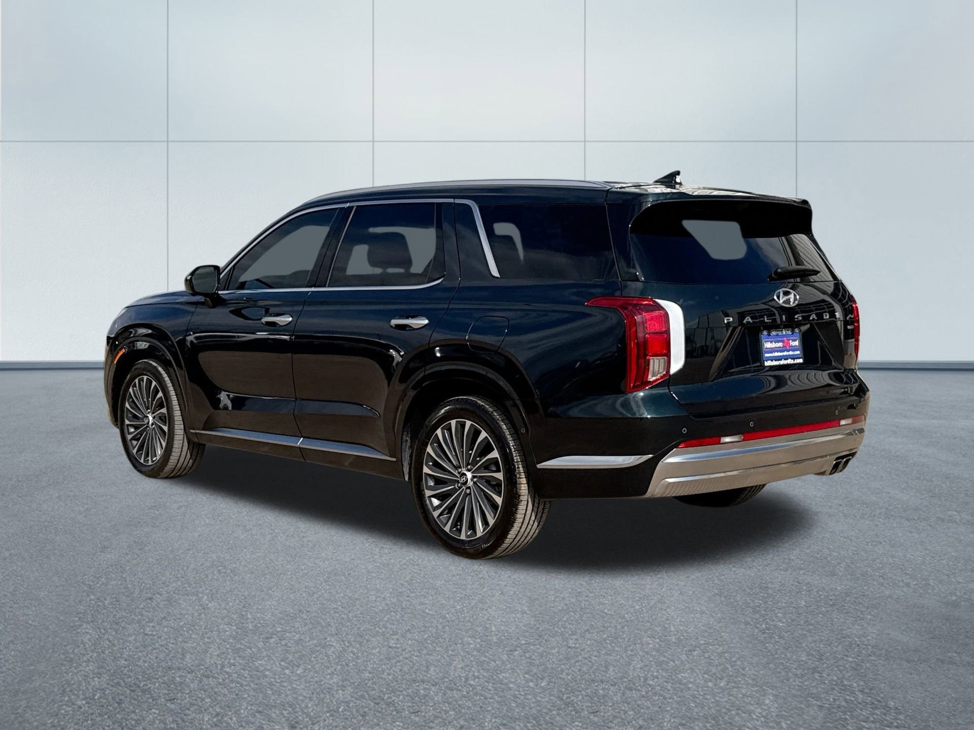 Used 2024 Hyundai Palisade Calligraphy image 8