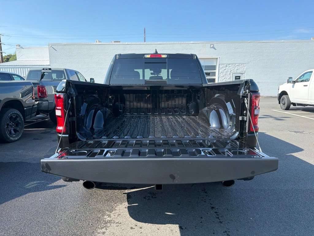 New 2027 RAM 1500 Express AWD/4WD image 18