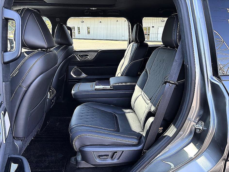 Used 2026 INFINITI QX80 Autograph w/ Premium Cargo Package AWD/4WD image 14