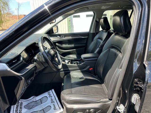 Certified 2022 Jeep Grand Cherokee Limited AWD/4WD image 22