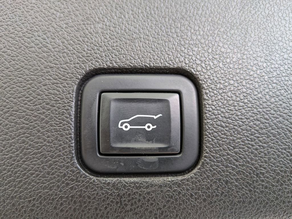 Used 2023 Cadillac XT6 Sport w/ Technology Package image 34