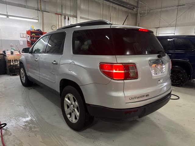 Used 2009 Saturn Outlook XE w/ Preferred Package FWD image 4