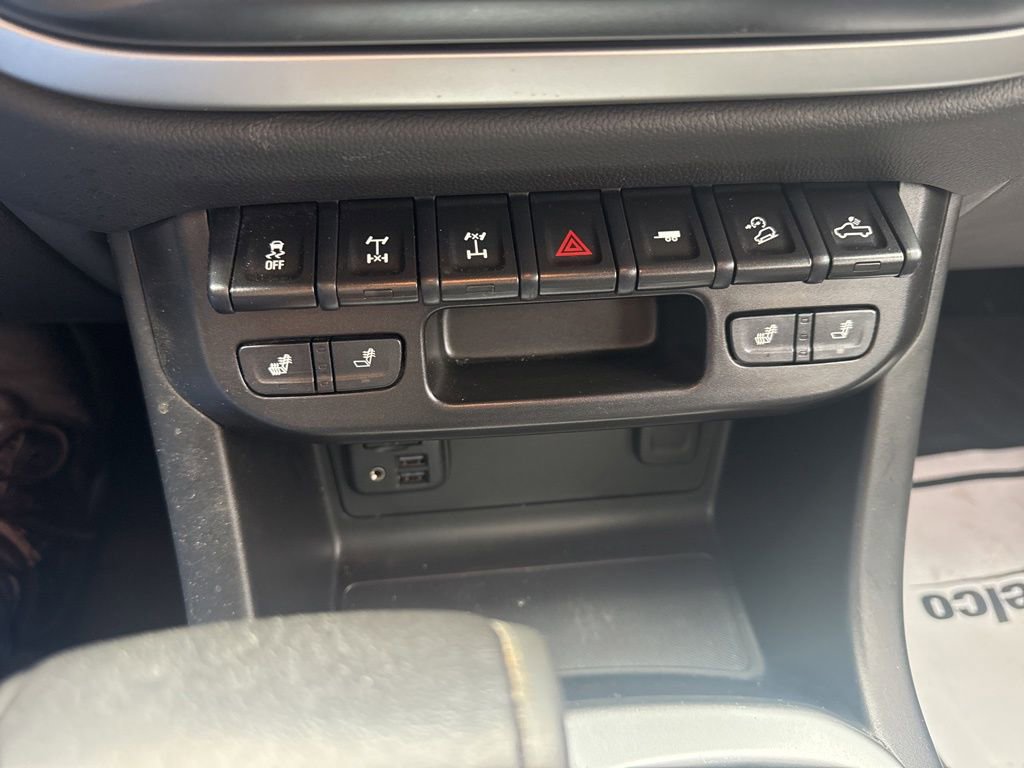 Used 2021 Chevrolet Colorado ZR2 w/ ZR2 Midnight Special Edition image 18