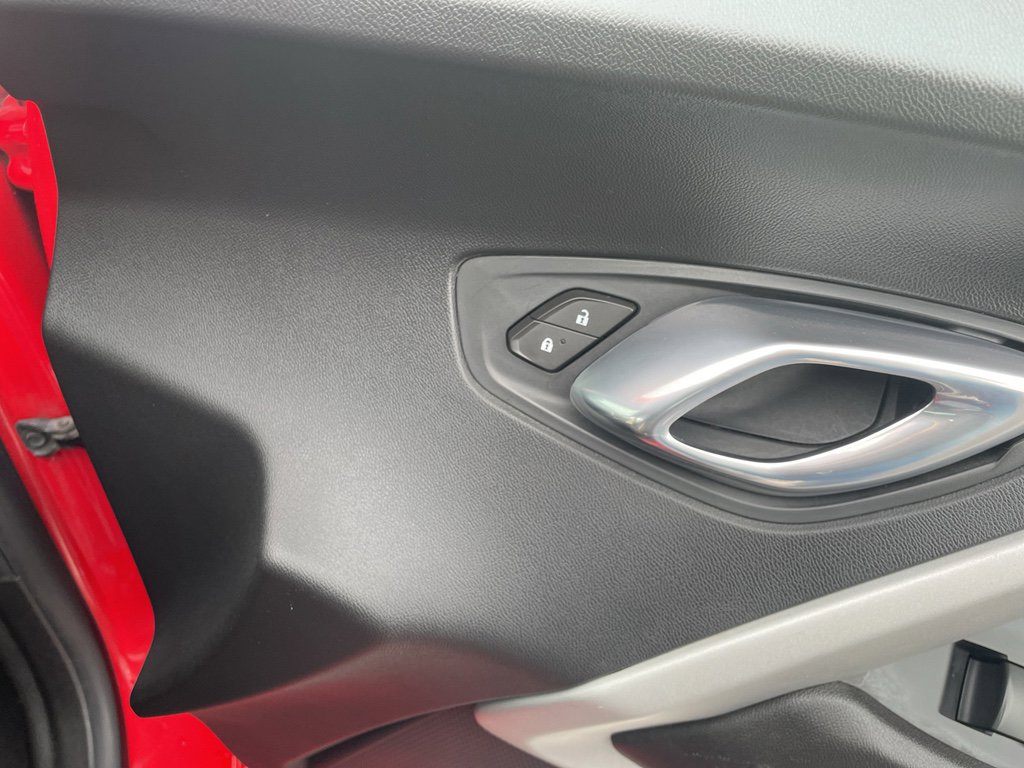 Used 2020 Chevrolet Camaro LT image 54