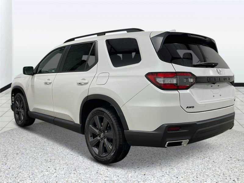New 2025 Honda Pilot Sport image 5