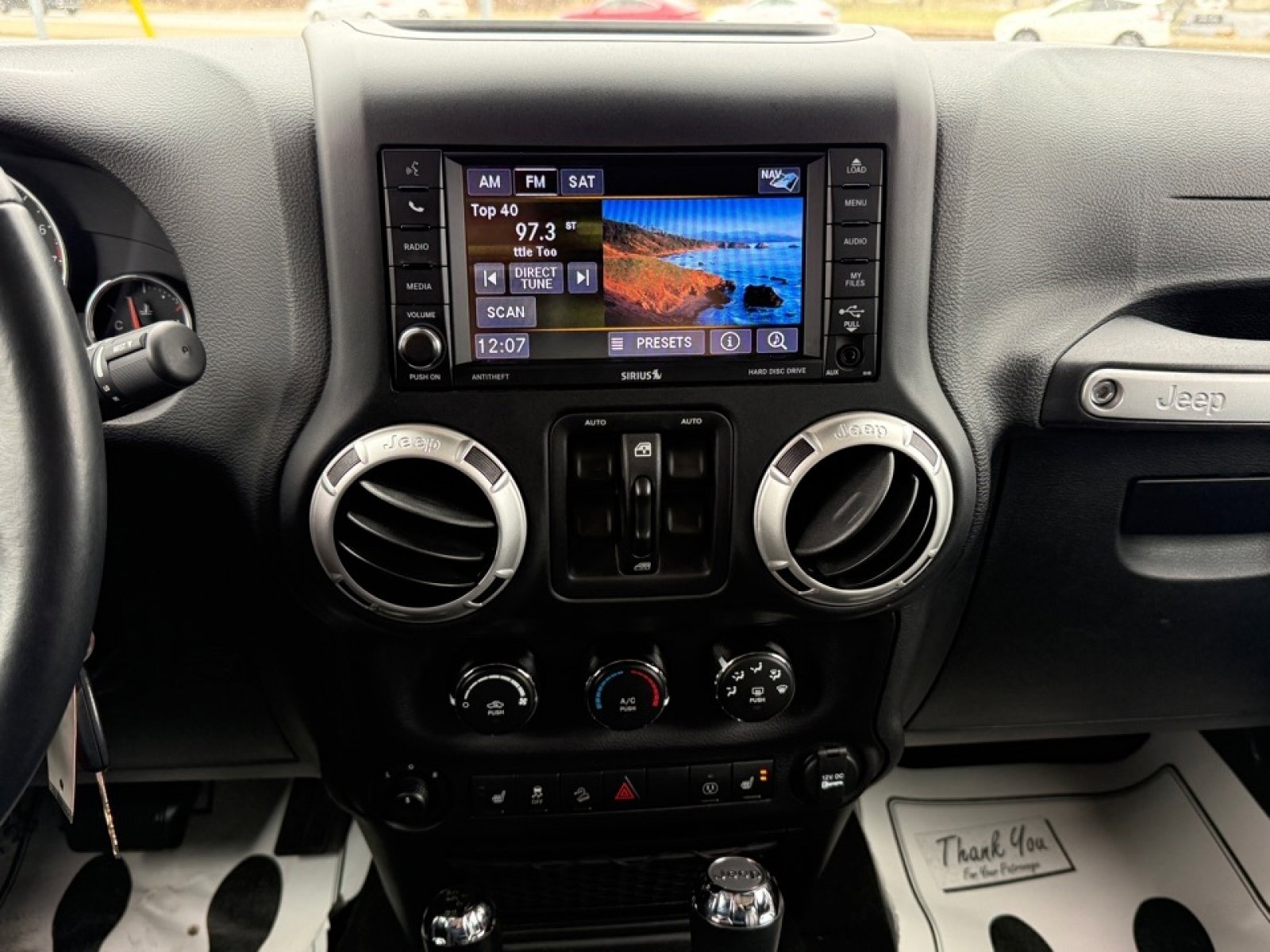Used 2018 Jeep Wrangler Unlimited Sahara w/ Connectivity Group image 14