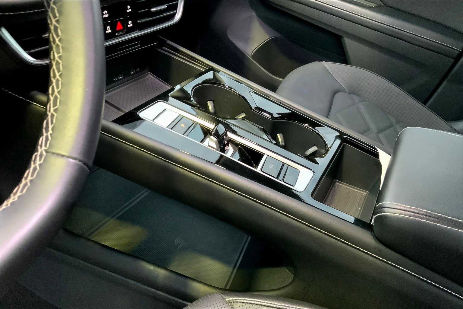 Used 2024 Volkswagen Atlas SE image 15