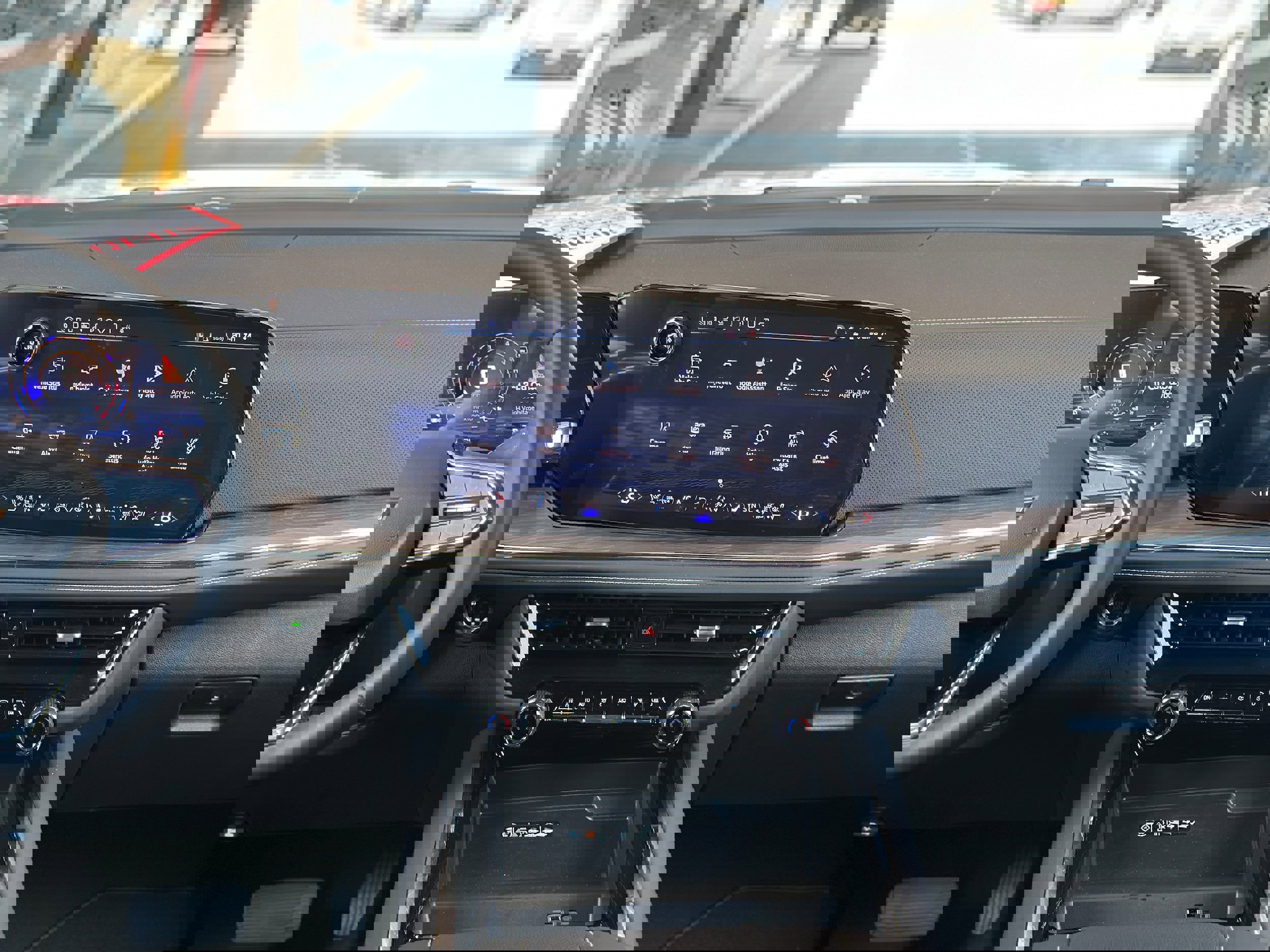 New 2025 Chevrolet Suburban Premier w/ LPO, Illumination Package image 17