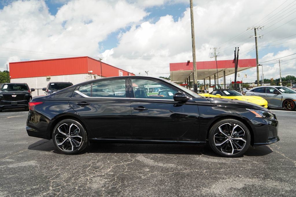 Used 2026 Nissan Altima 2.5 SR FWD image 2