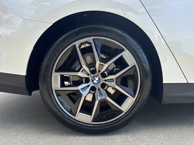 Used 2026 BMW 530i xDrive AWD/4WD image 28