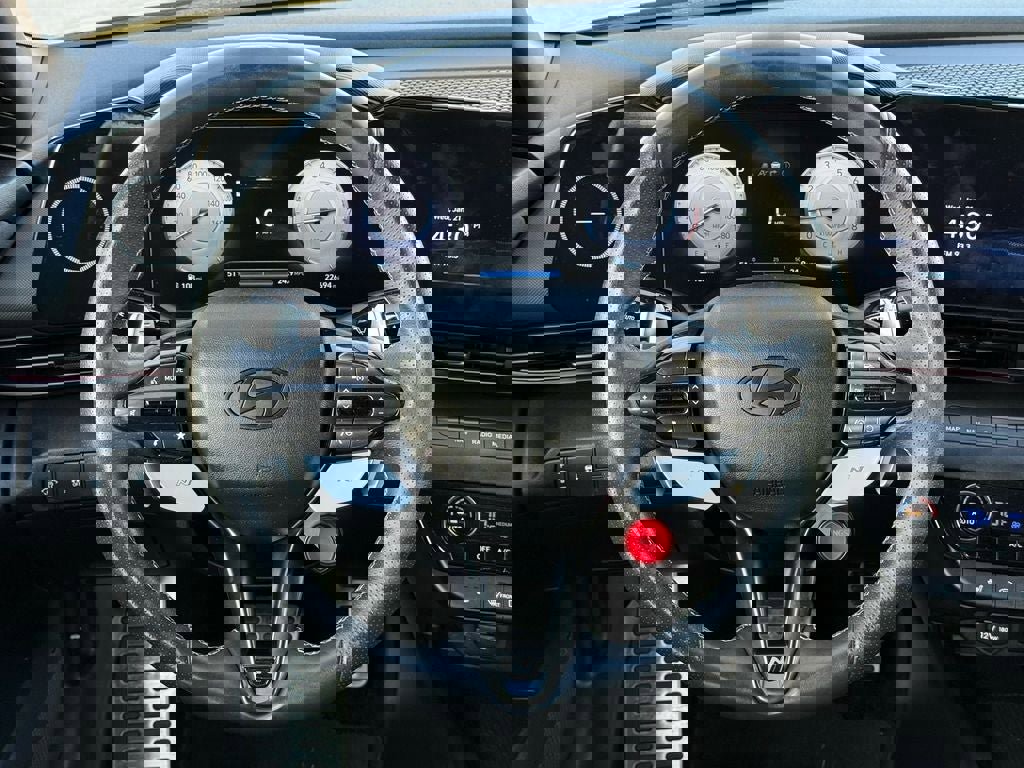 Used 2025 Hyundai Elantra N image 15