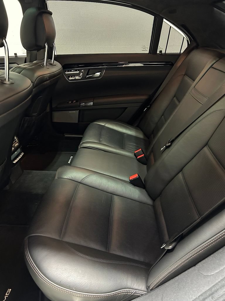 Used 2013 Mercedes-Benz S 63 AMG image 25