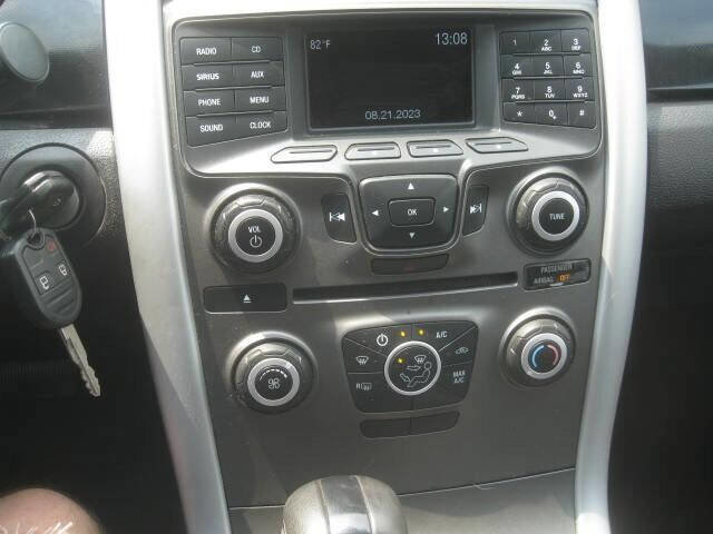 Used 2014 Ford Edge SE w/ Equipment Group 101A image 25