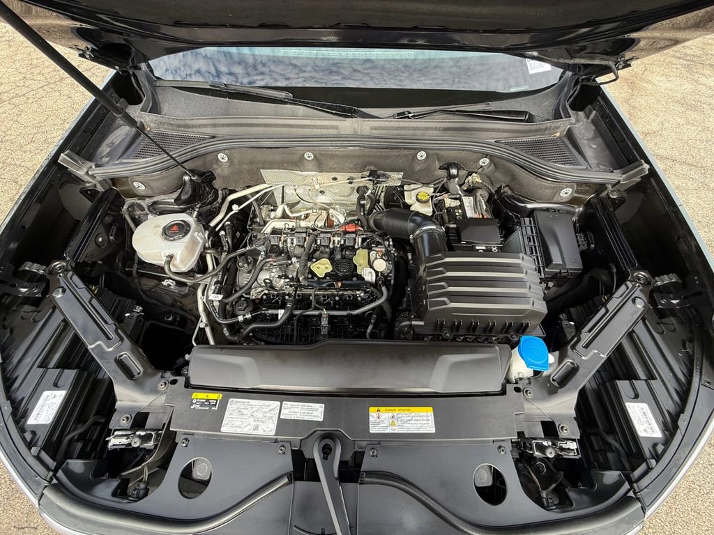 Used 2024 Volkswagen Atlas Cross Sport SE image 21