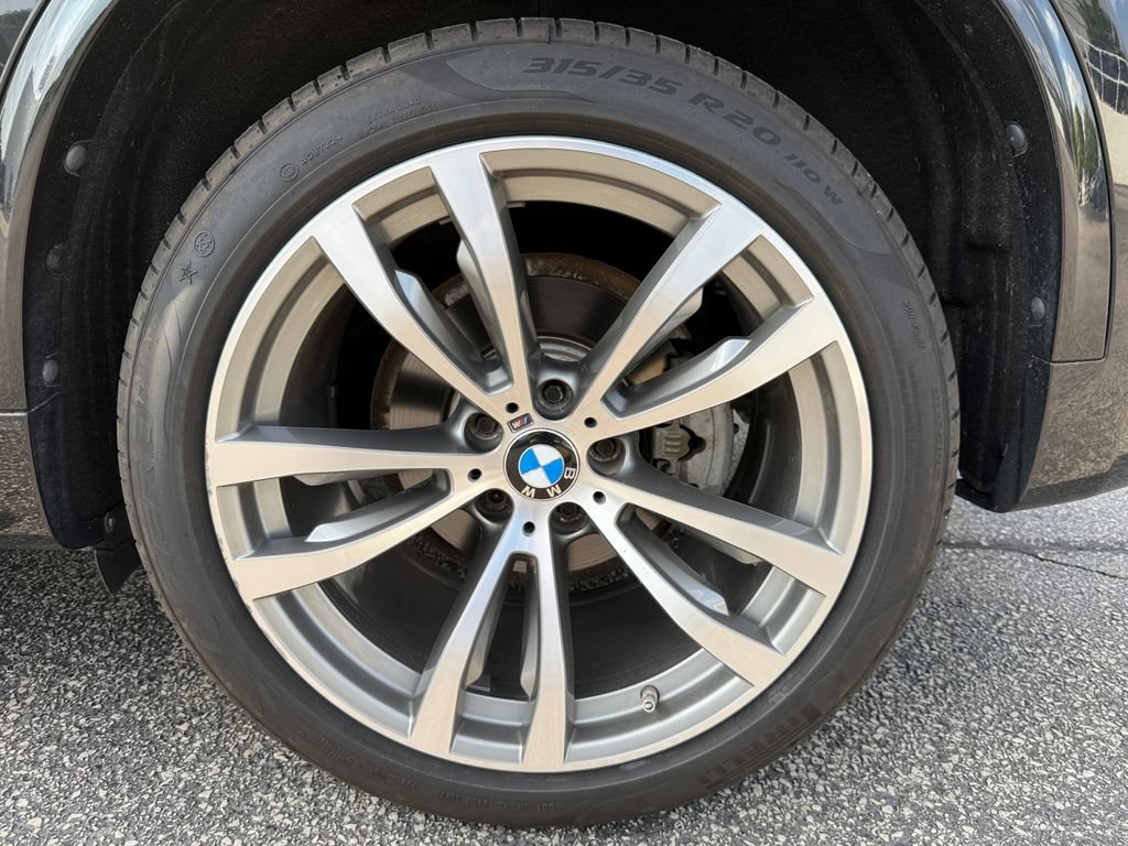 Used 2018 BMW X5 xDrive35i w/ M Sport Package AWD/4WD image 16