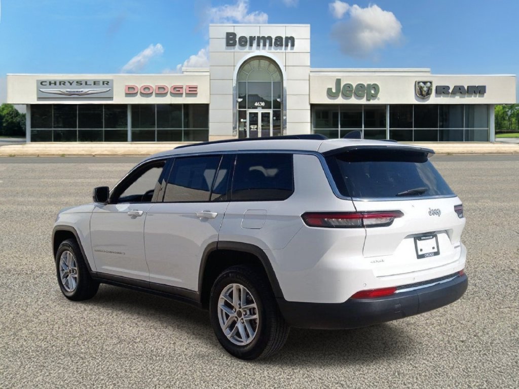 Used 2024 Jeep Grand Cherokee L Laredo AWD/4WD image 5