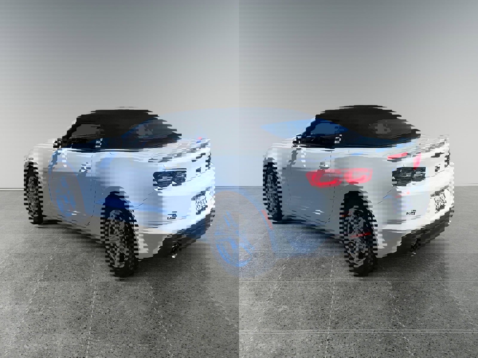 Used 2024 Chevrolet Camaro LT image 3