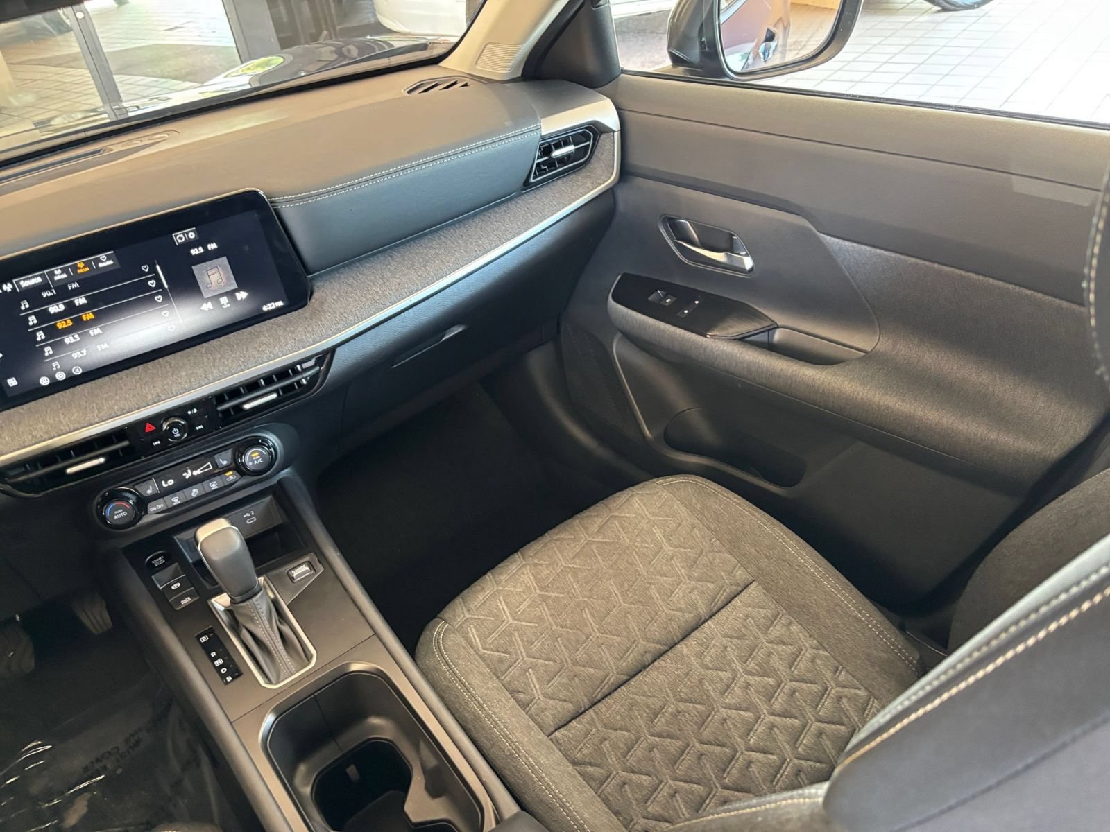 Used 2026 Nissan Kicks SV w/ Cold Weather Package FWD image 34