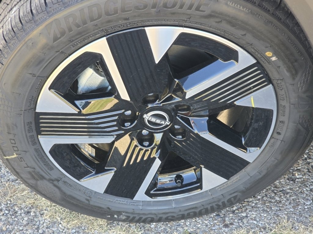 New 2026 Nissan Kicks SV w/ Cold Weather Package image 18