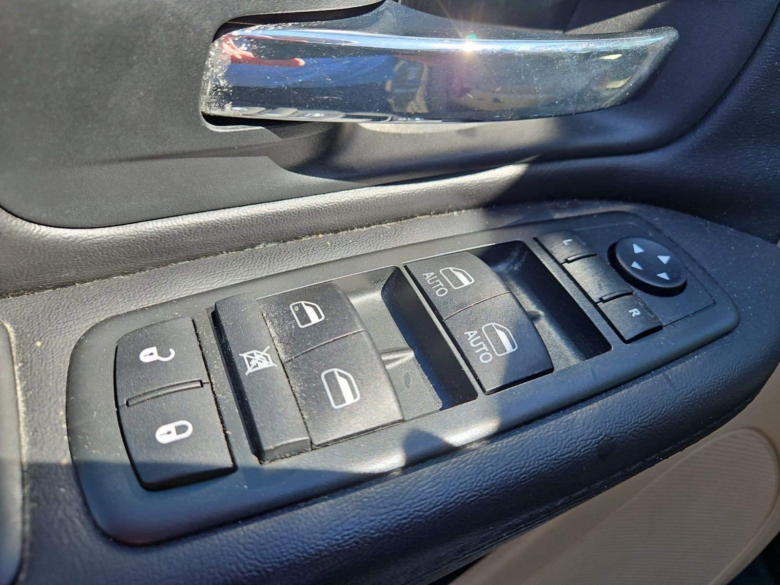 Used 2013 Dodge Grand Caravan Crew w/ Safety Sphere Group FWD image 22