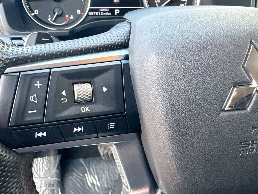 Used 2024 Mitsubishi Outlander SE AWD/4WD image 12