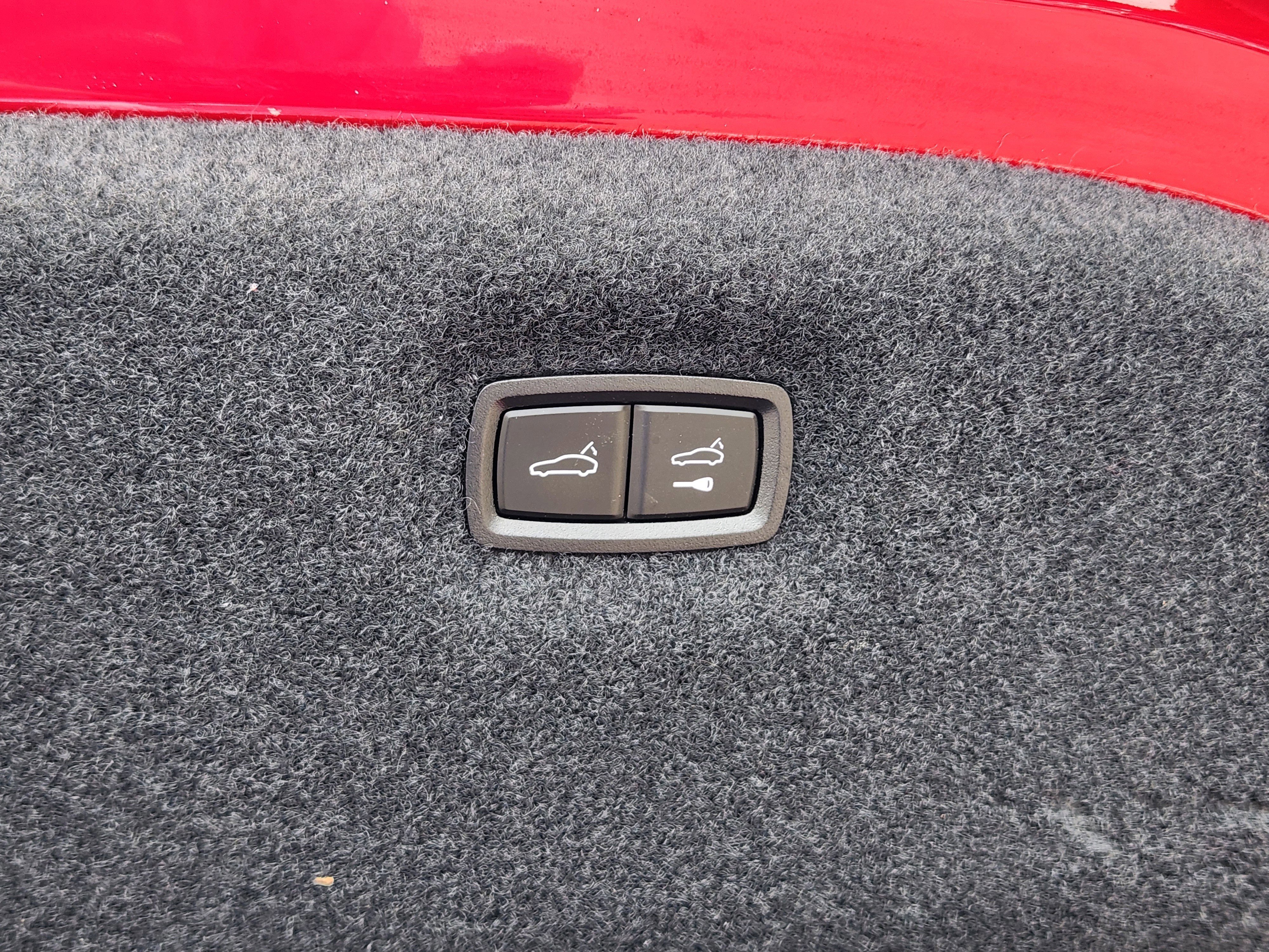Used 2021 Porsche Taycan RWD image 41