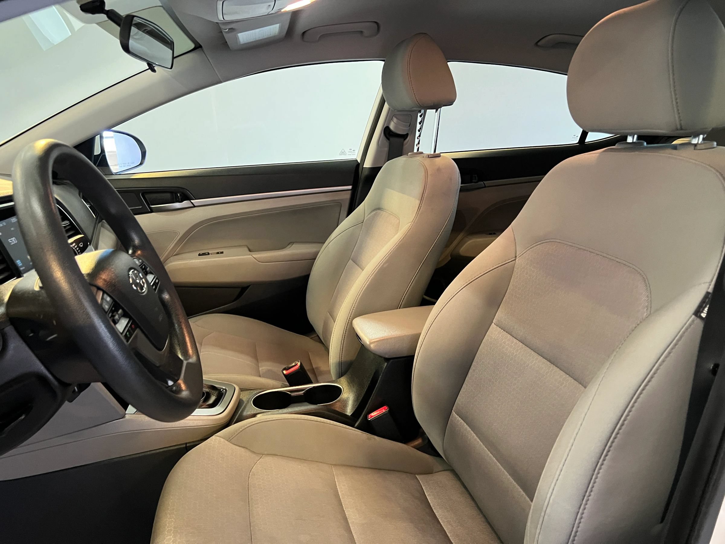 Used 2017 Hyundai Elantra SE FWD image 15