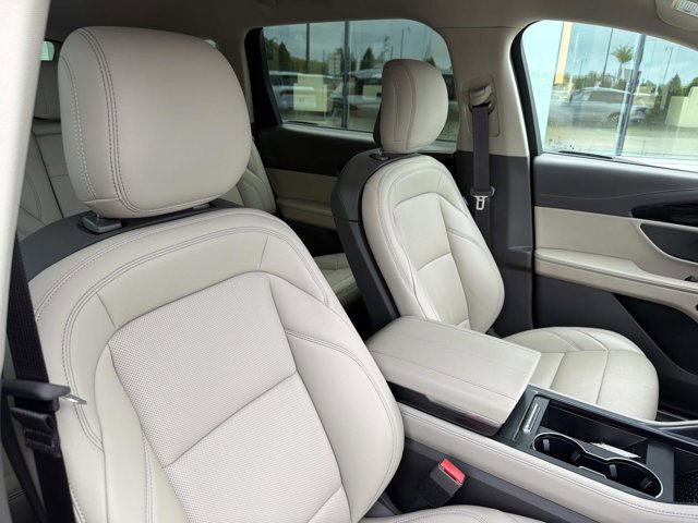 Certified 2024 Lincoln Nautilus Premier AWD/4WD image 21