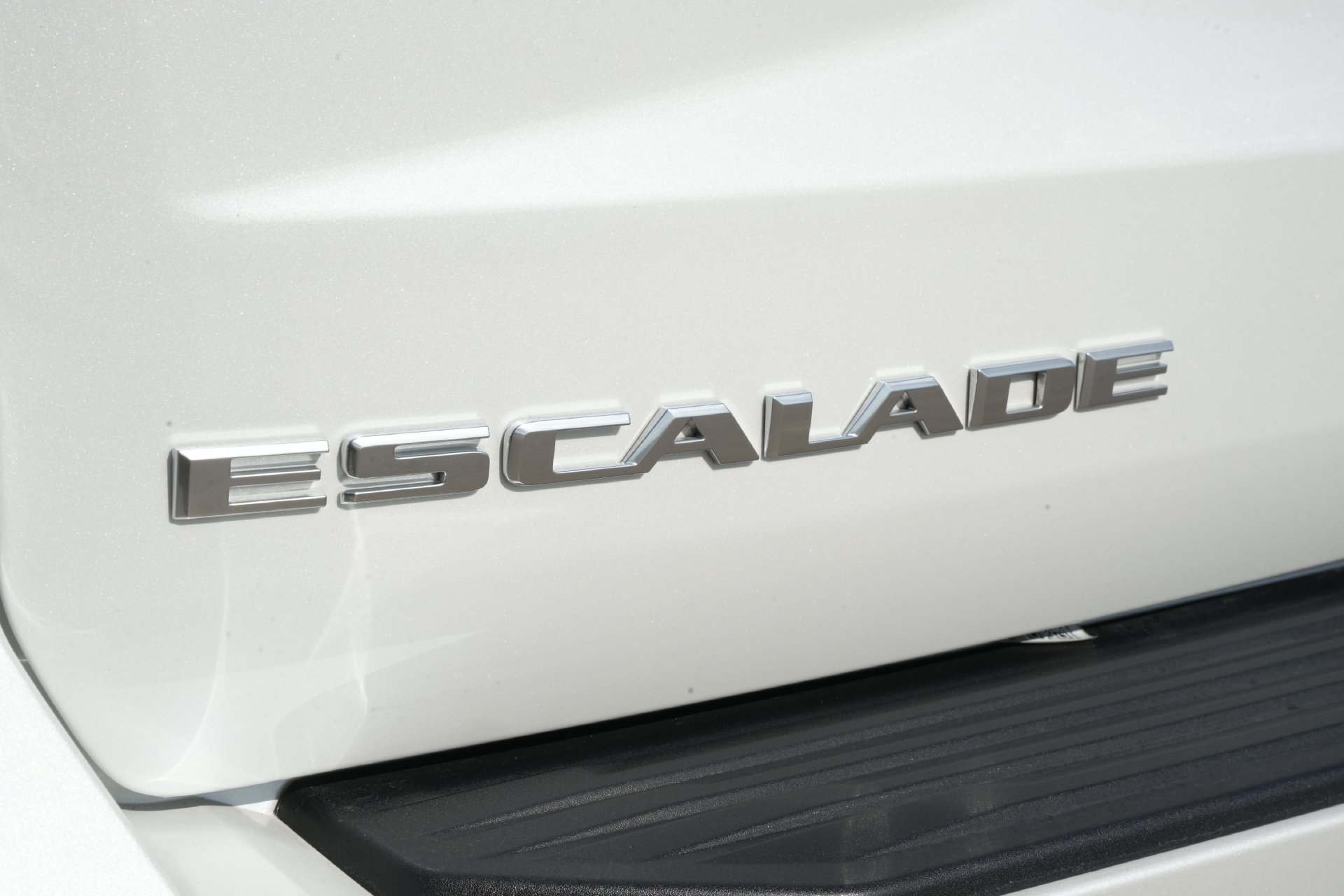 Used 2025 Cadillac Escalade Sport w/ Touring Package AWD/4WD image 22