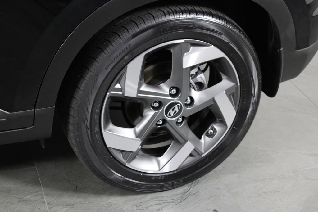Certified 2024 Hyundai Venue SEL image 12