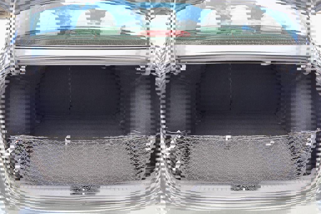 New 2026 Hyundai Elantra Limited image 30