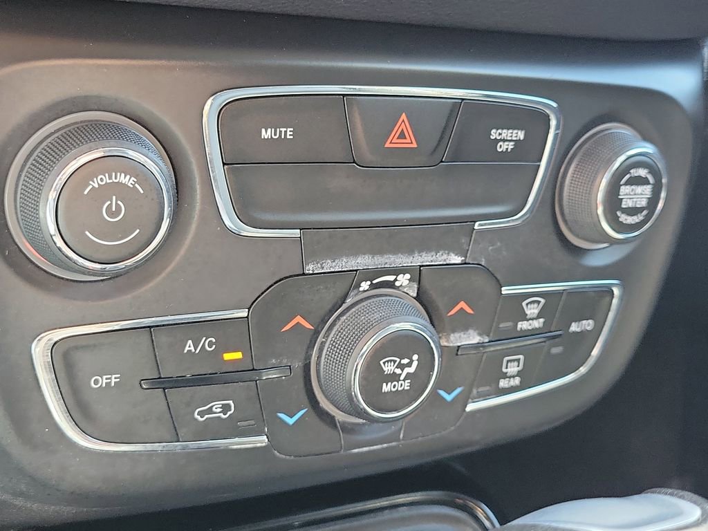 Used 2020 Jeep Compass Limited image 26