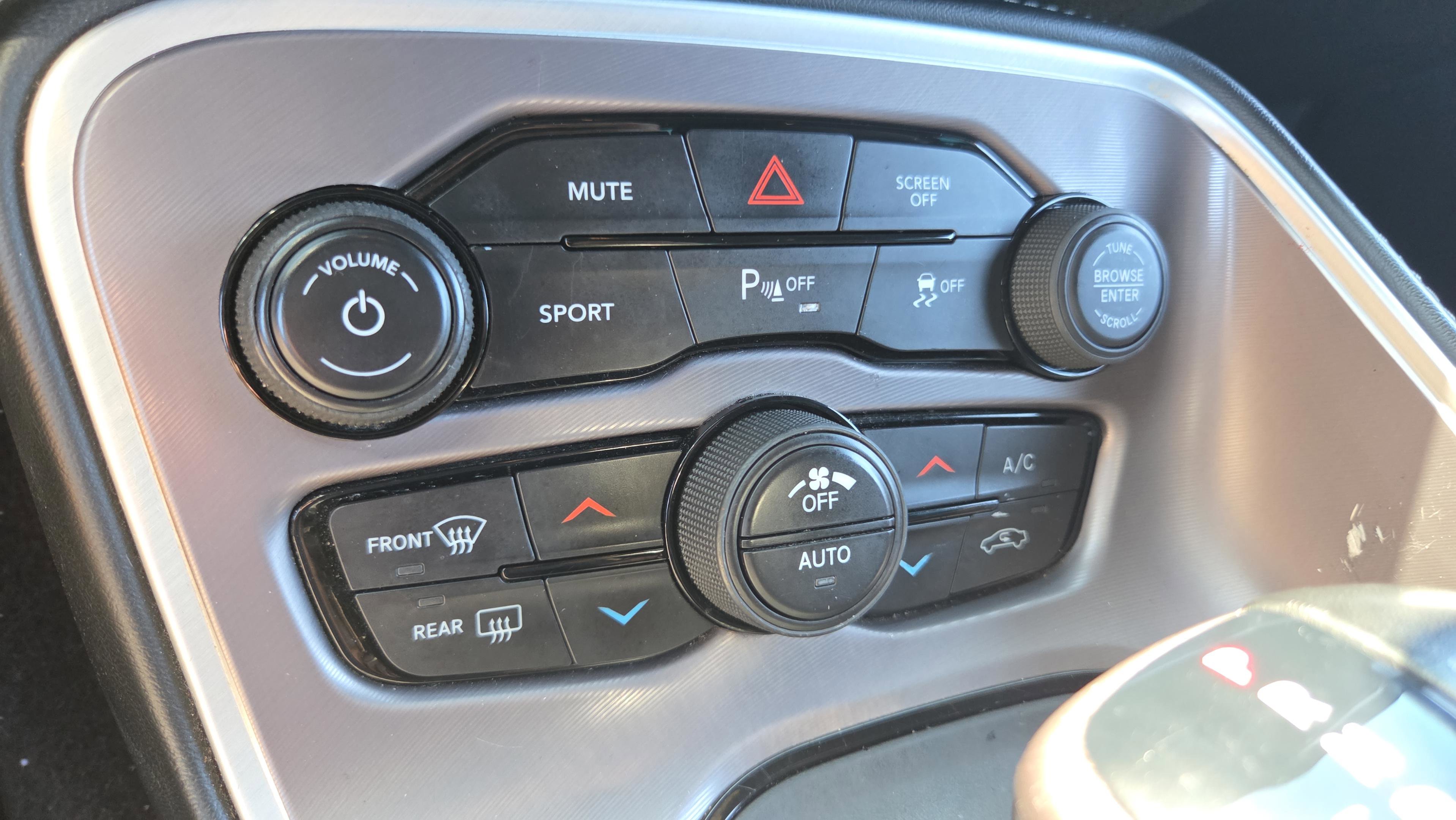 Used 2022 Dodge Challenger GT image 19