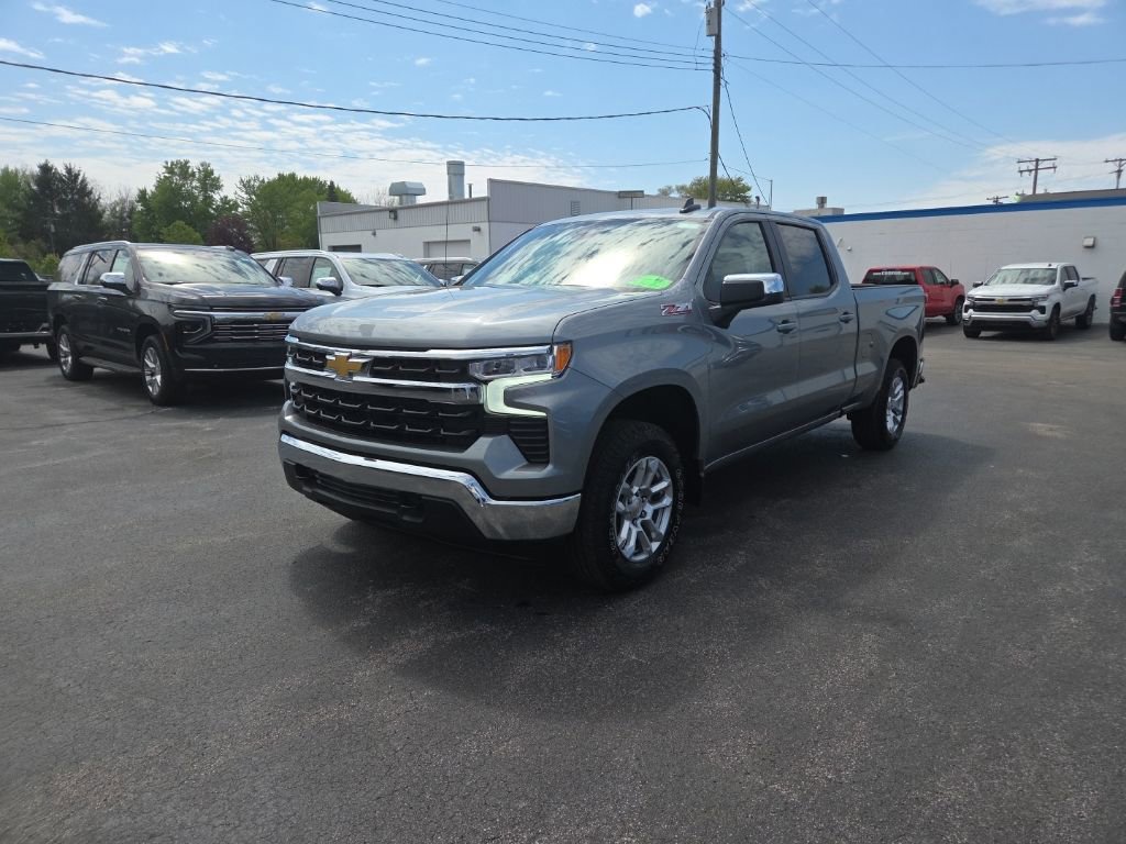 New 2026 Chevrolet Silverado 1500 LT w/ Z71 Off-Road Package AWD/4WD image 3