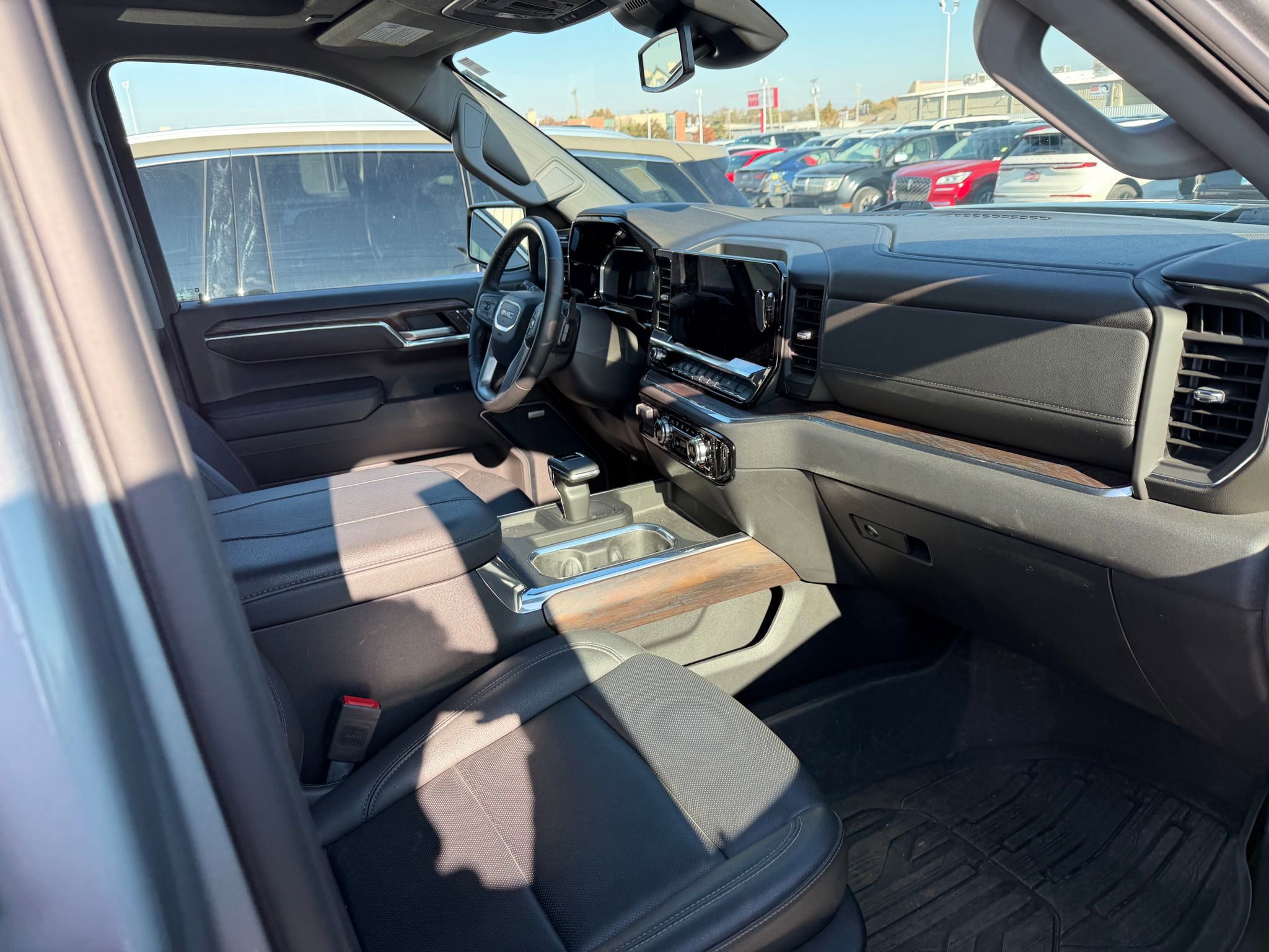 Used 2024 GMC Sierra 1500 SLT w/ SLT Premium Plus Package image 5