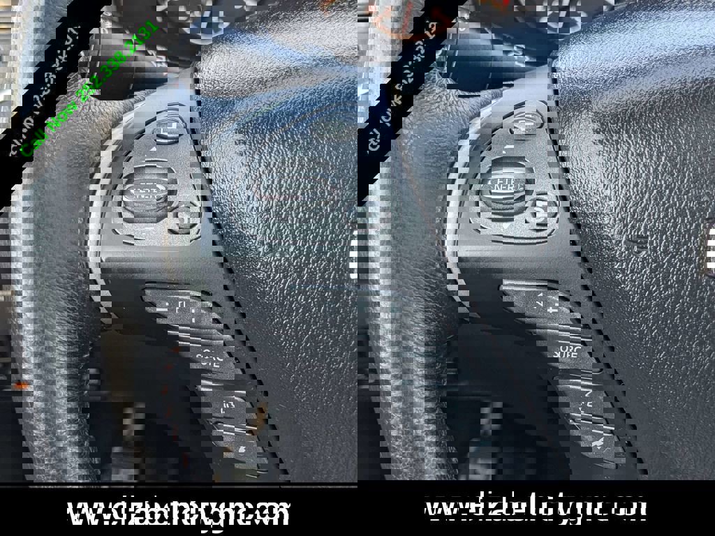 Used 2019 Nissan Pathfinder SL image 29