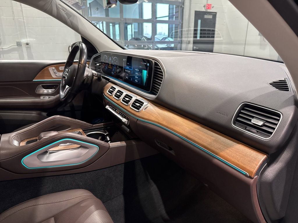 Used 2022 Mercedes-Benz GLE 350 4MATIC w/ AMG Line Exterior image 45