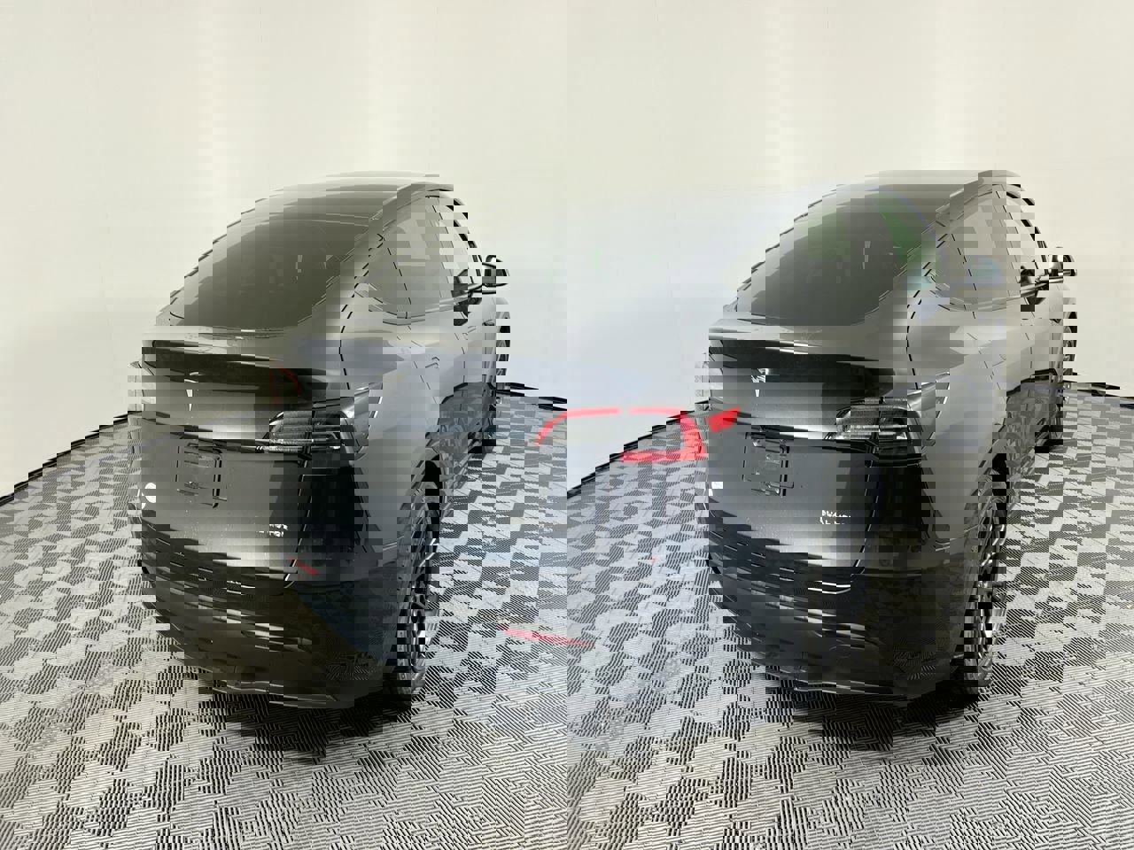 Used 2025 Tesla Model Y Long Range image 3