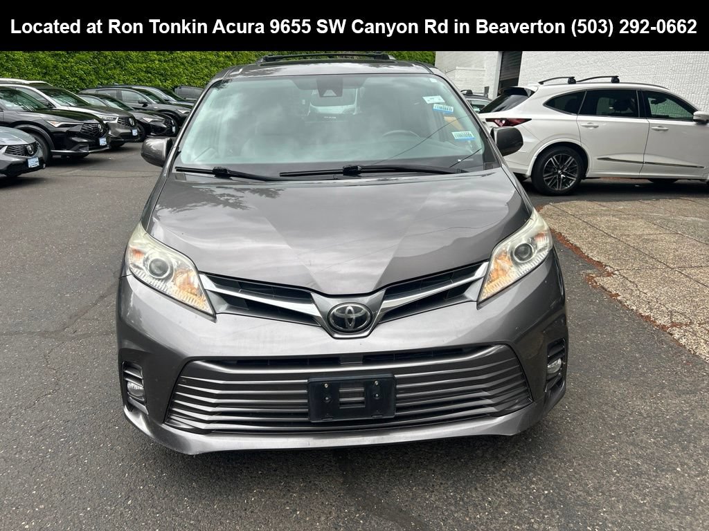 Used 2018 Toyota Sienna XLE AWD/4WD image 9