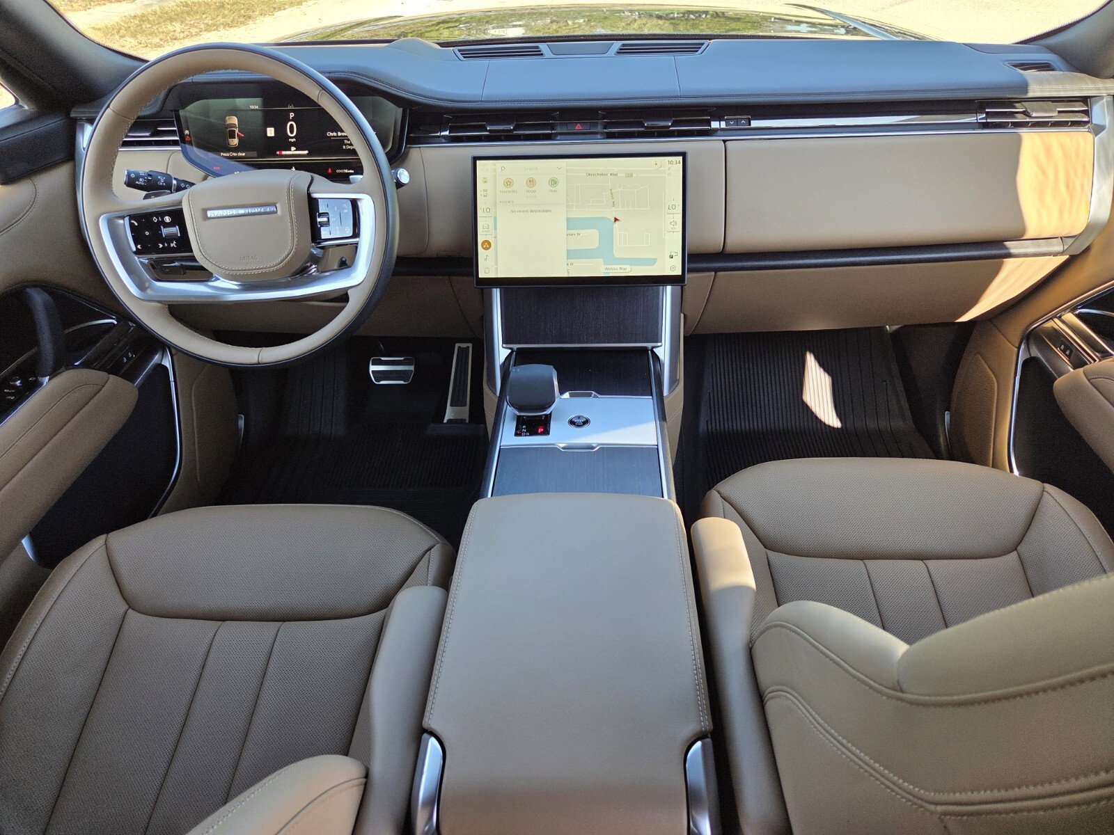 New 2025 Land Rover Range Rover SE image 4