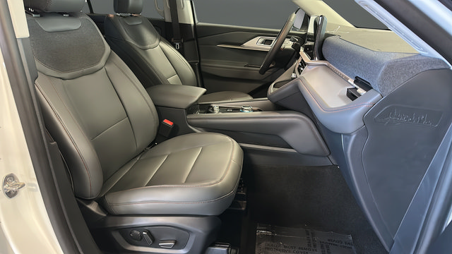 New 2026 Ford Explorer Active w/ Active Comfort Package AWD/4WD image 23