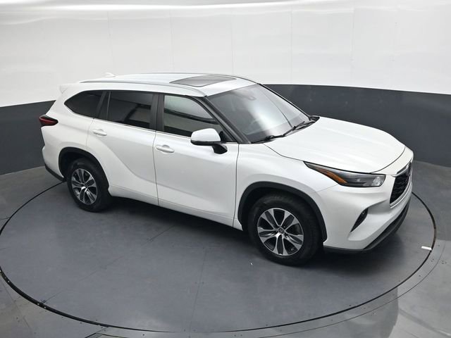 Used 2023 Toyota Highlander XLE image 19
