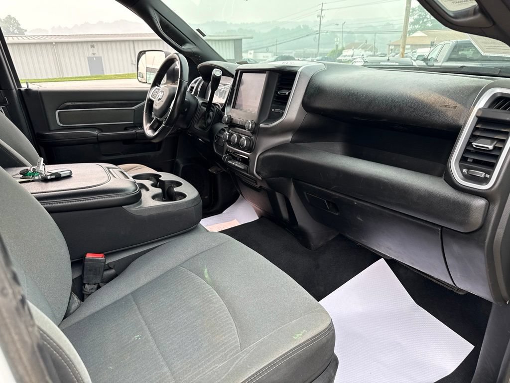 Used 2022 RAM 2500 Big Horn AWD/4WD image 35