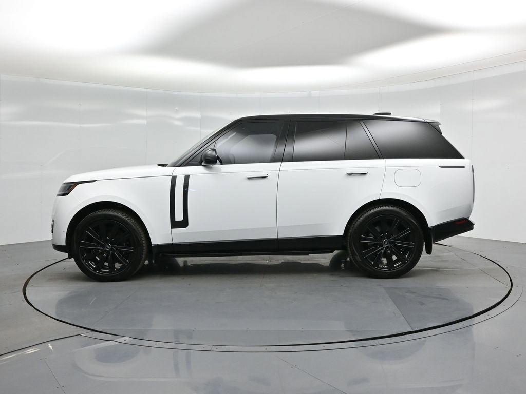 Used 2025 Land Rover Range Rover SE image 26