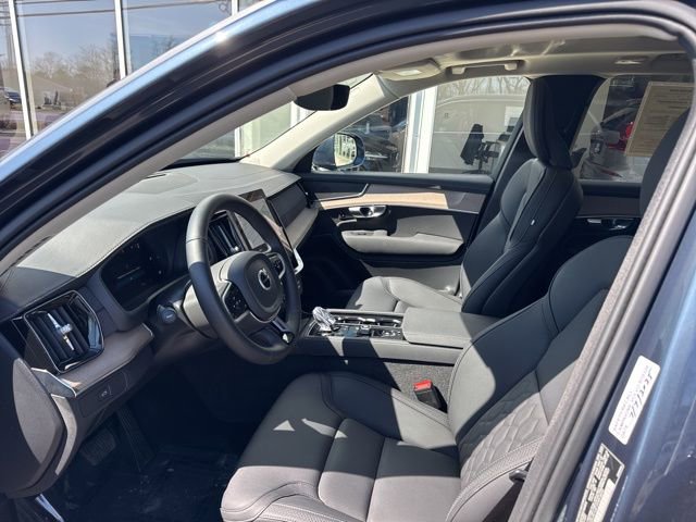 Certified 2025 Volvo XC90 B6 Plus AWD/4WD image 18