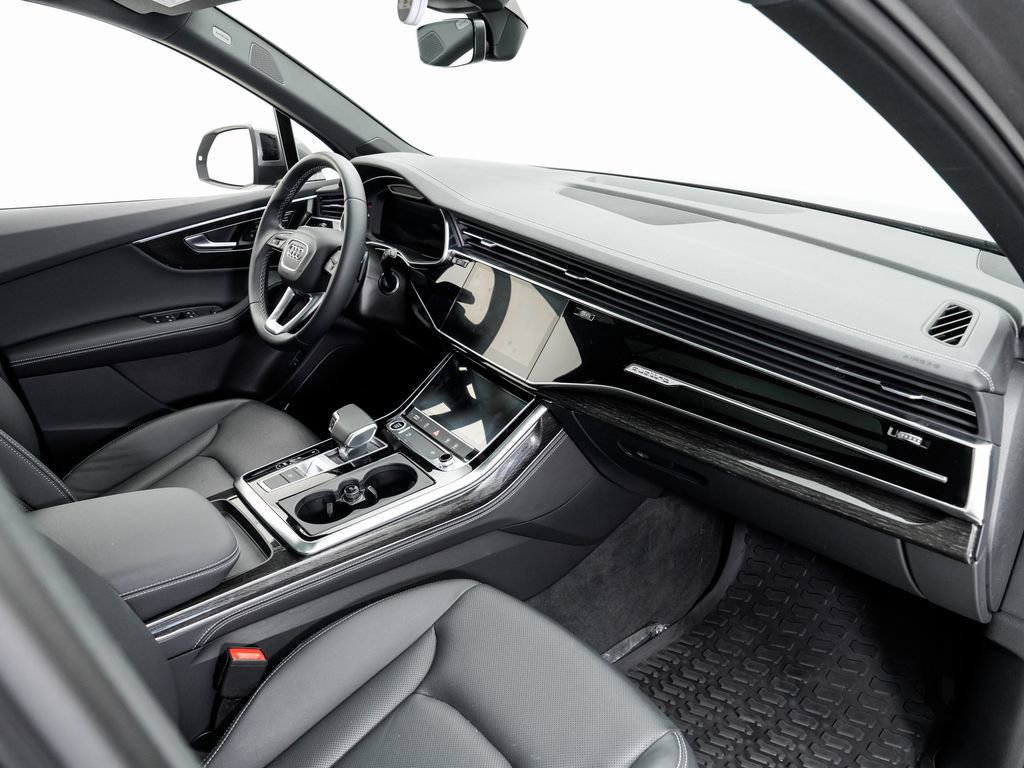 Certified 2025 Audi Q7 3.0T Premium Plus AWD/4WD image 20