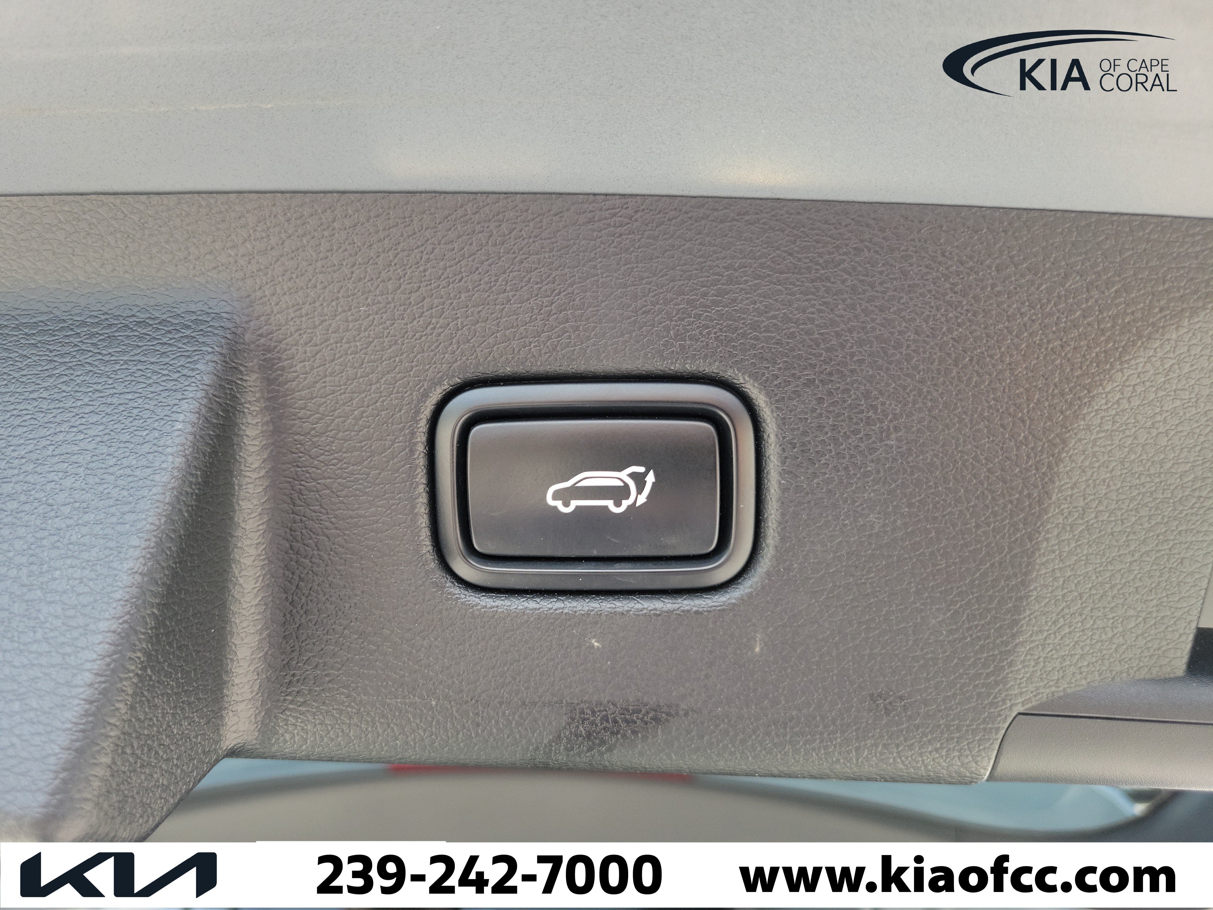 Certified 2022 Kia Telluride SX w/ SX Prestige Package AWD/4WD image 12