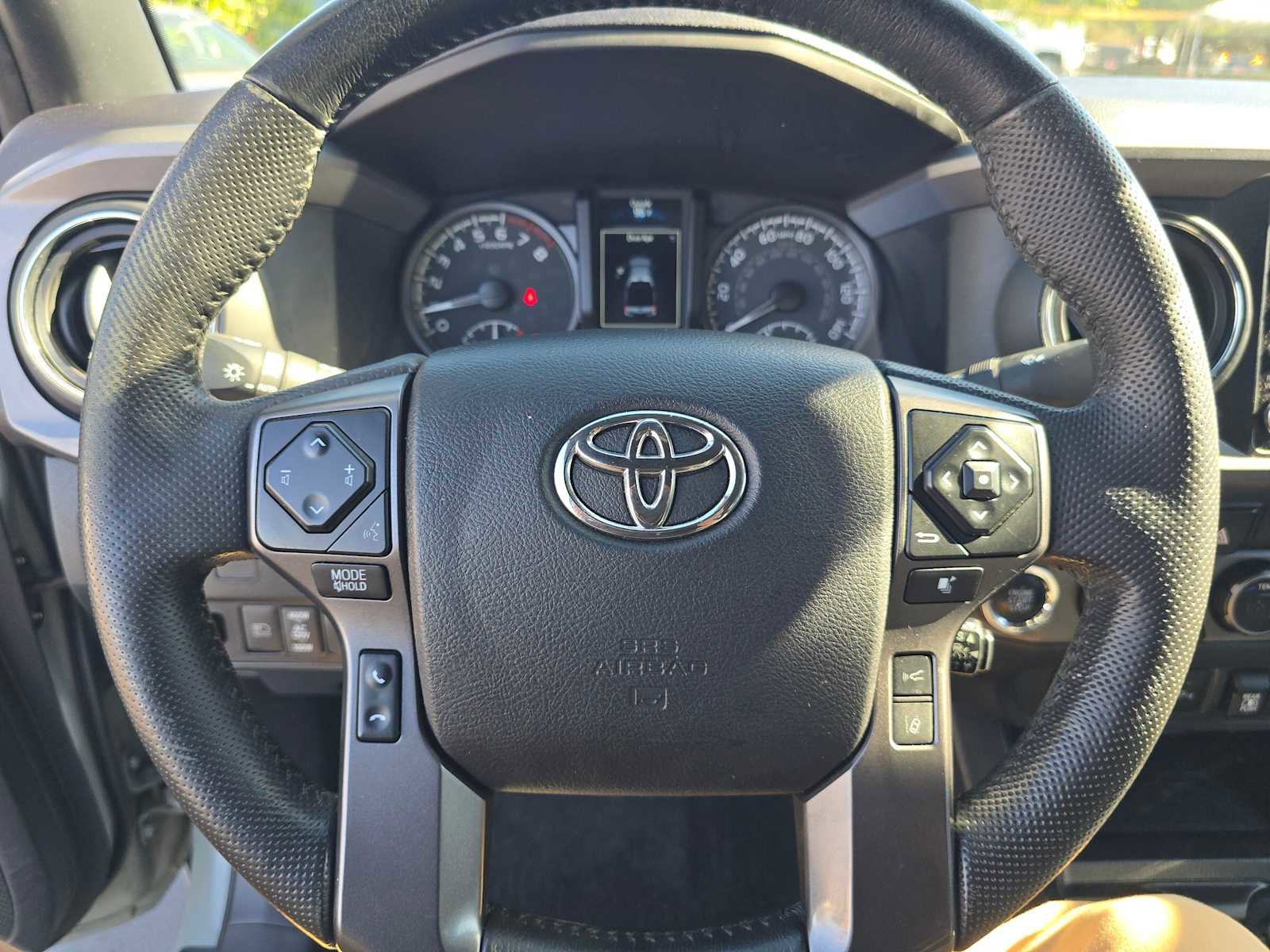 Used 2022 Toyota Tacoma TRD Off-Road image 22